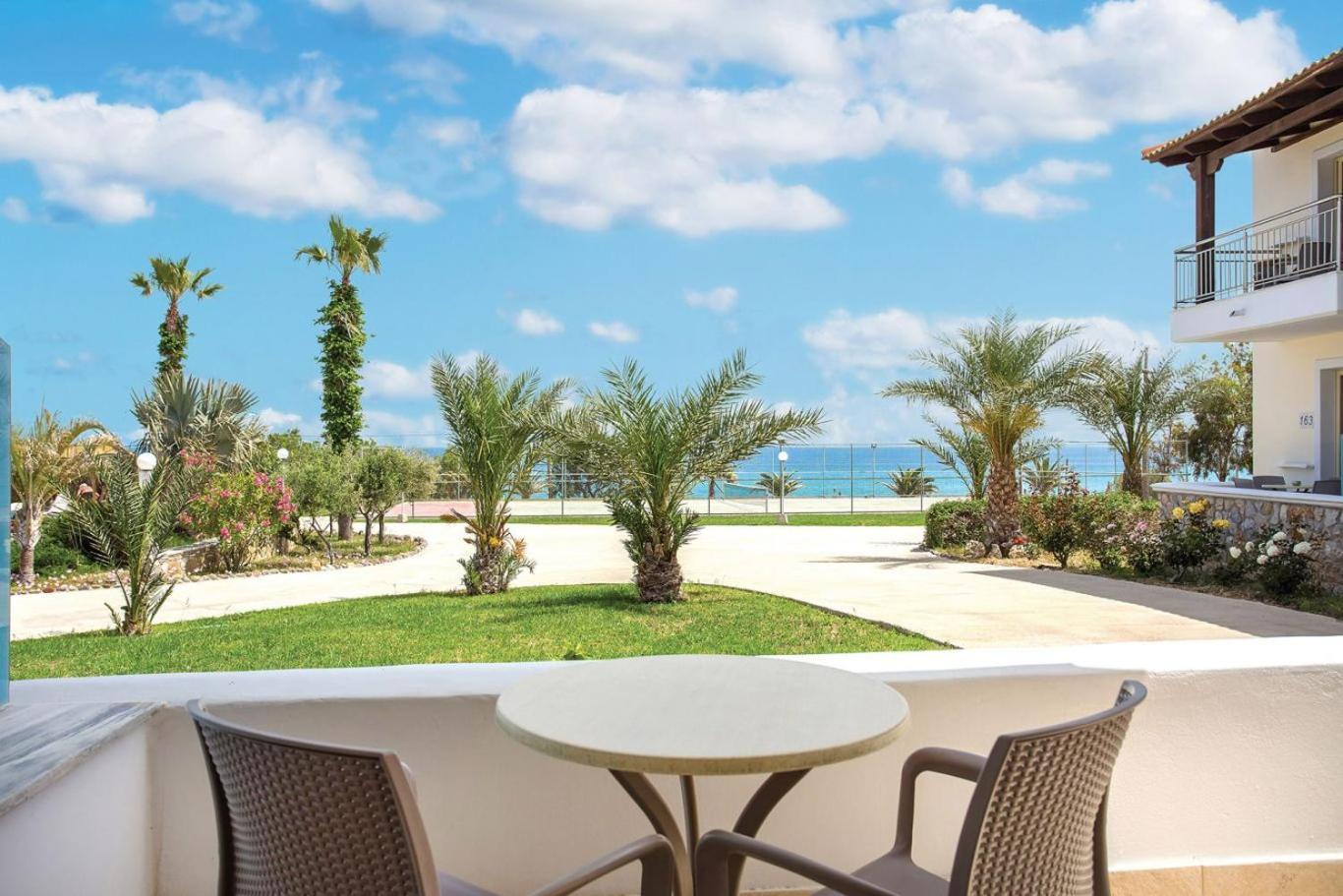 Grand Blue Hotel 5*